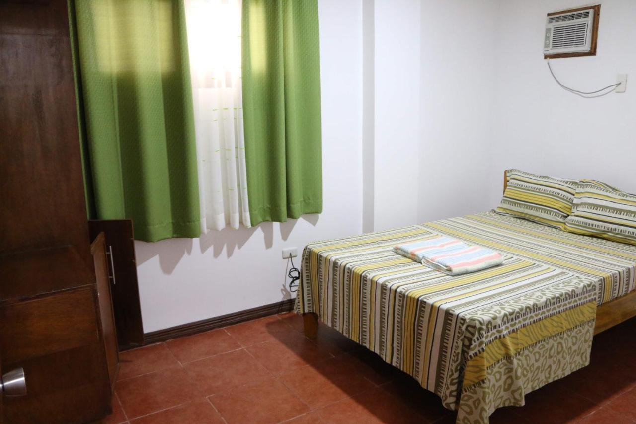 Badladz Staycation Condos Puerto Galera Exterior photo