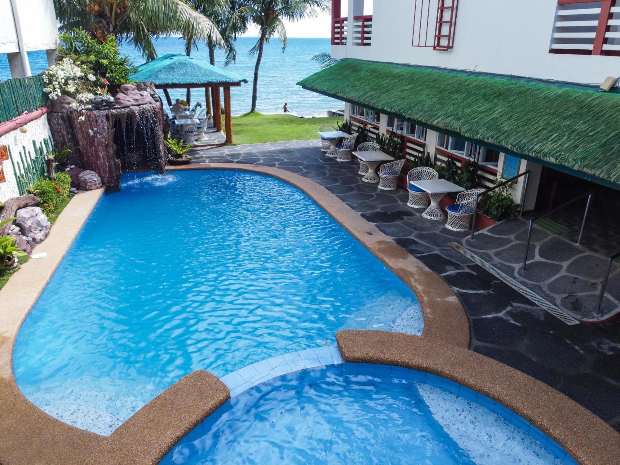 Badladz Staycation Condos Puerto Galera Exterior photo